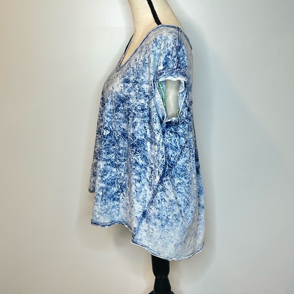 👑 We the Free Blue V-Neck Oversized Top Sz S - Picture 3 of 7